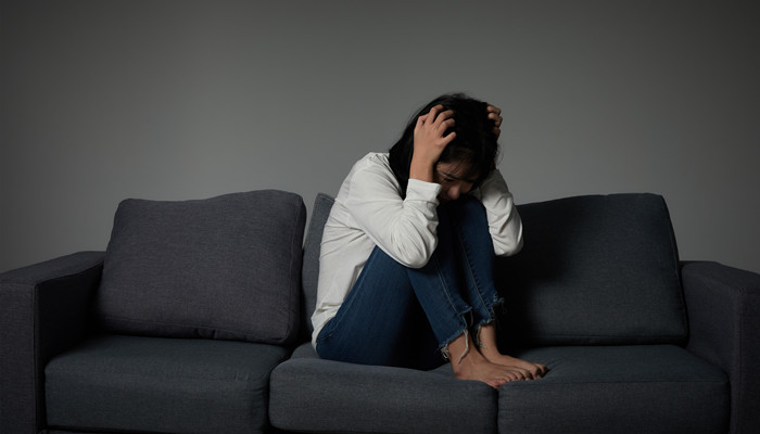 梦到亲弟死了自己很伤心(梦到亲弟死了自己很伤心梦见自己拉粑粑)