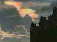 女人梦见天上出现奇景什么意思()