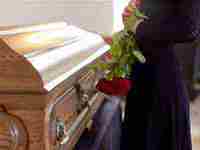 梦见绿蛇生了男孩(九个最准怀男孩胎梦)