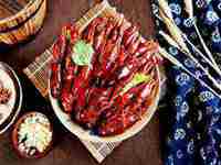 女人梦见超级大老鼠什么征兆 然后也被我抓住了(女人梦见超级大老鼠什么征兆)