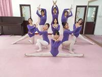 舞蹈生跳舞前女生帮男生解决生理怎么解决(舞蹈生跳舞前女生帮男生解决生理)