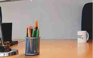 带有水木的公司名字