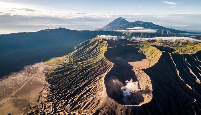 梦到火山爆发什么预兆(梦到火山爆发什么预兆周公解梦)