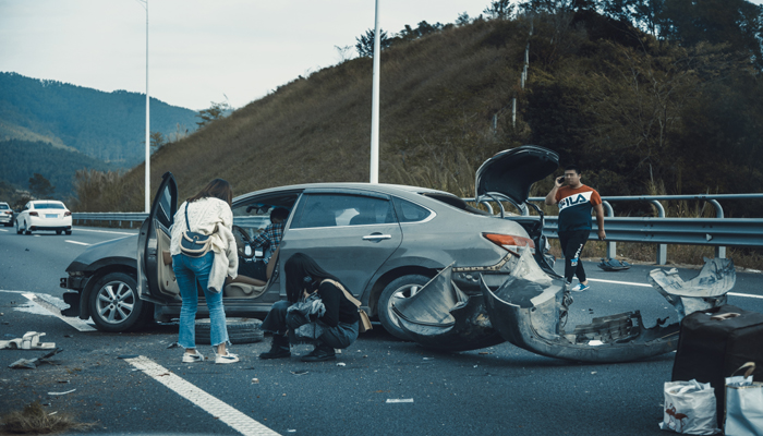 梦见亲人被车撞死是什么意思(梦见亲人被车撞死是什么意思周公解梦)